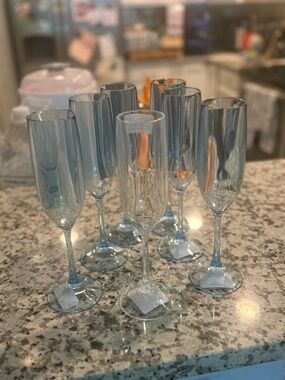 Plastic Champagne Flutes - Set of 7